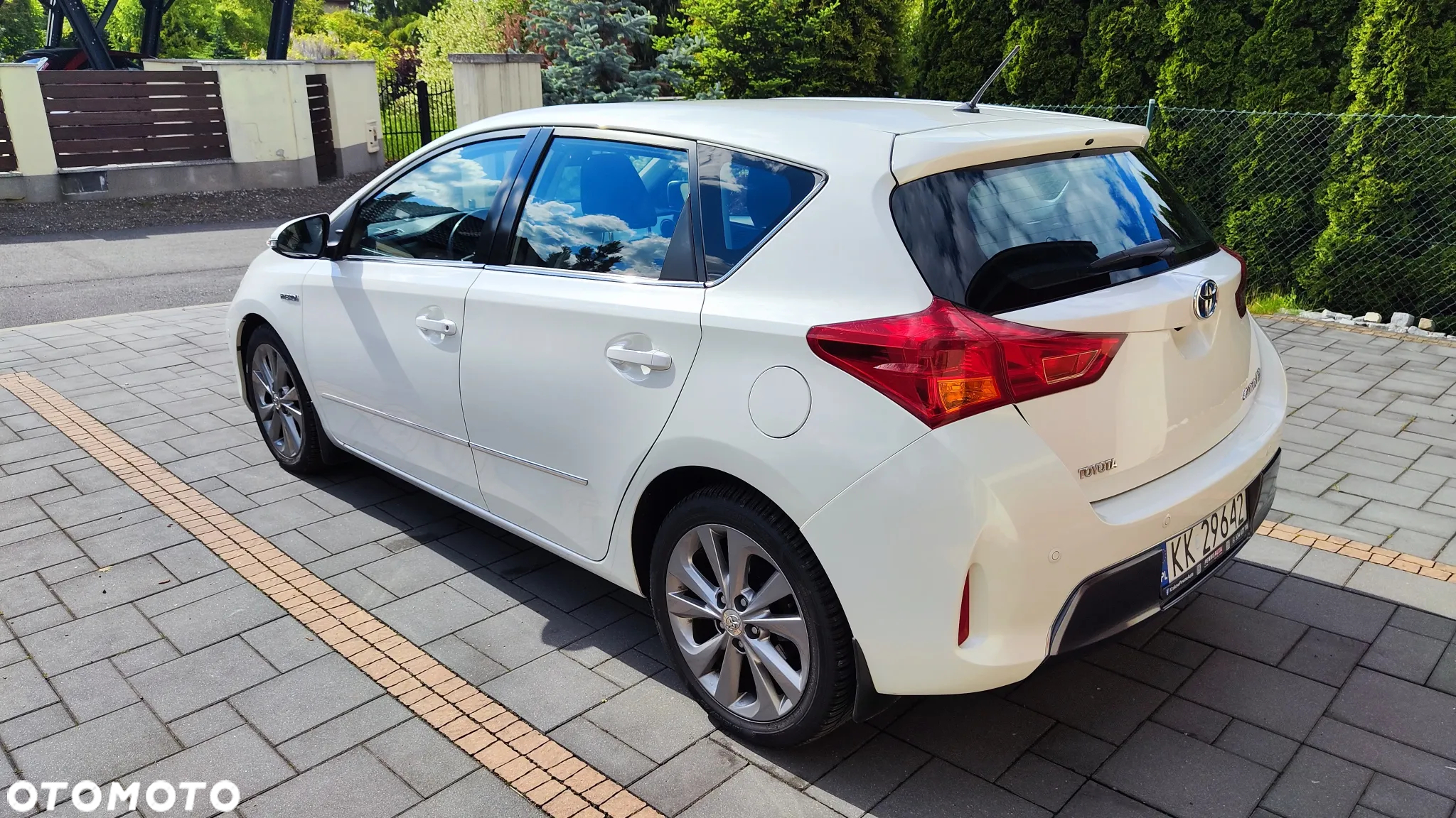 Toyota Auris 1.8 Hybrid Executive - 4