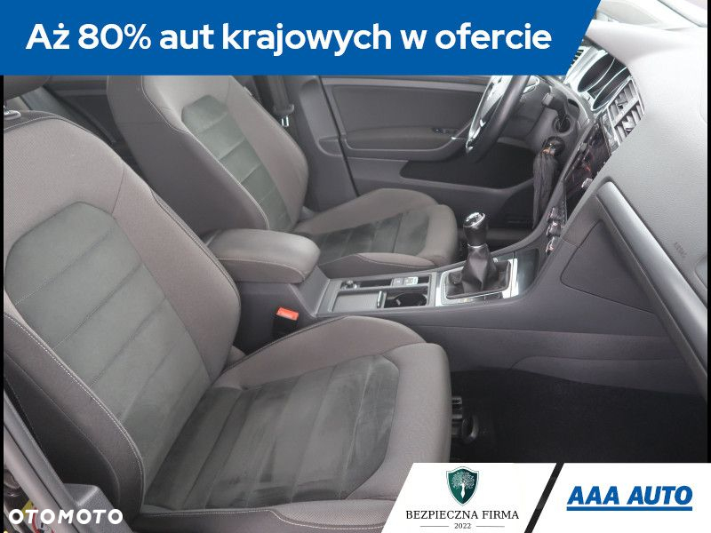 Volkswagen Golf - 10