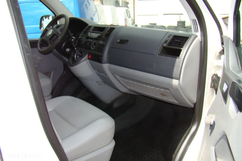 Volkswagen Caravelle L1 - 16