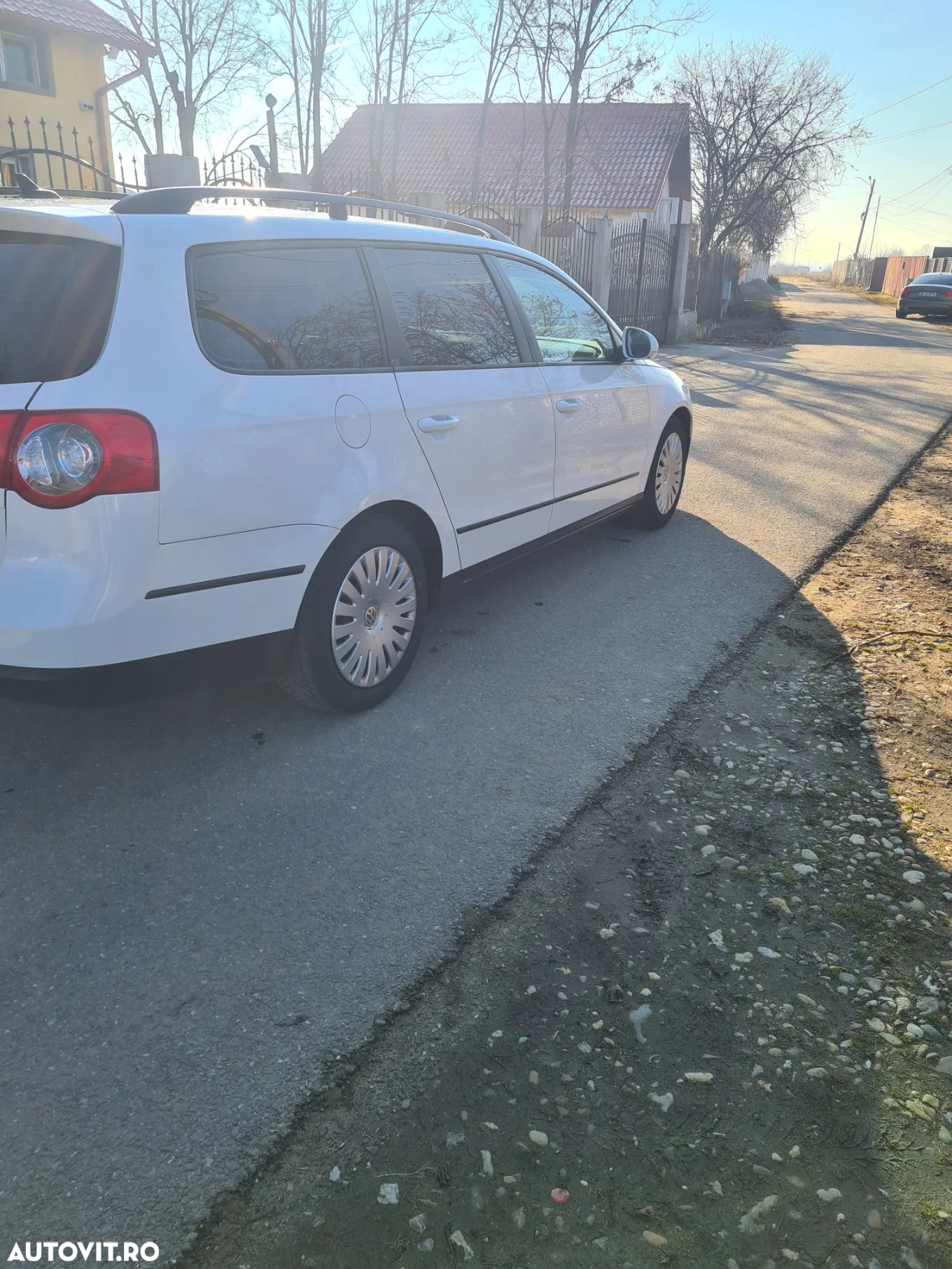 Volkswagen Passat 2.0TDI Comfortline DPF Bluemotion Technology - 4