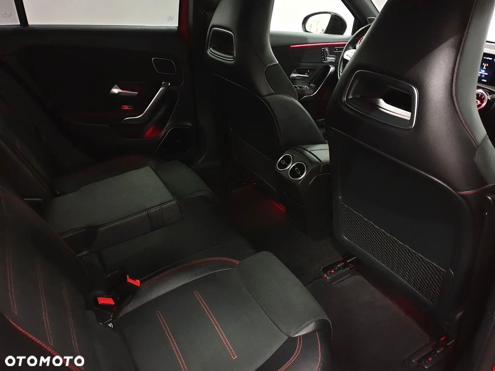 Mercedes-Benz Klasa A 180 d 7G-DCT AMG Line - 29