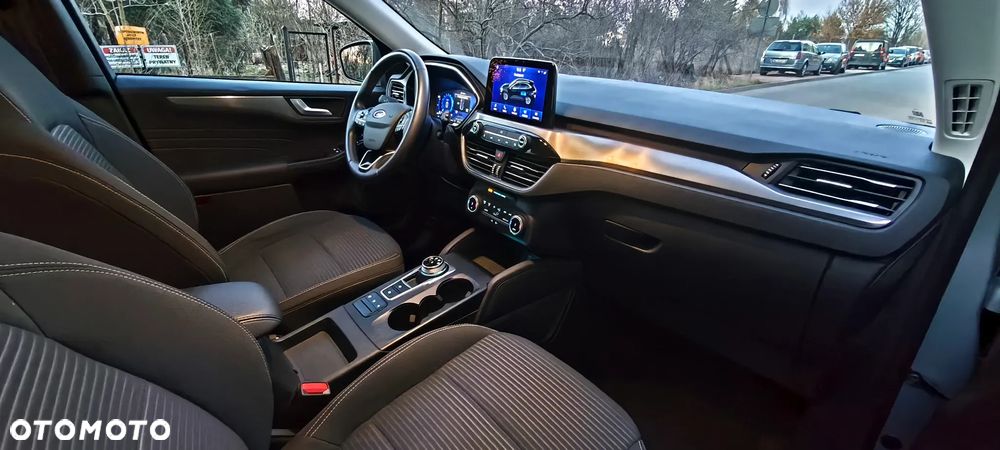 Ford Kuga 2.5 Duratec FHEV TITANIUM - 8