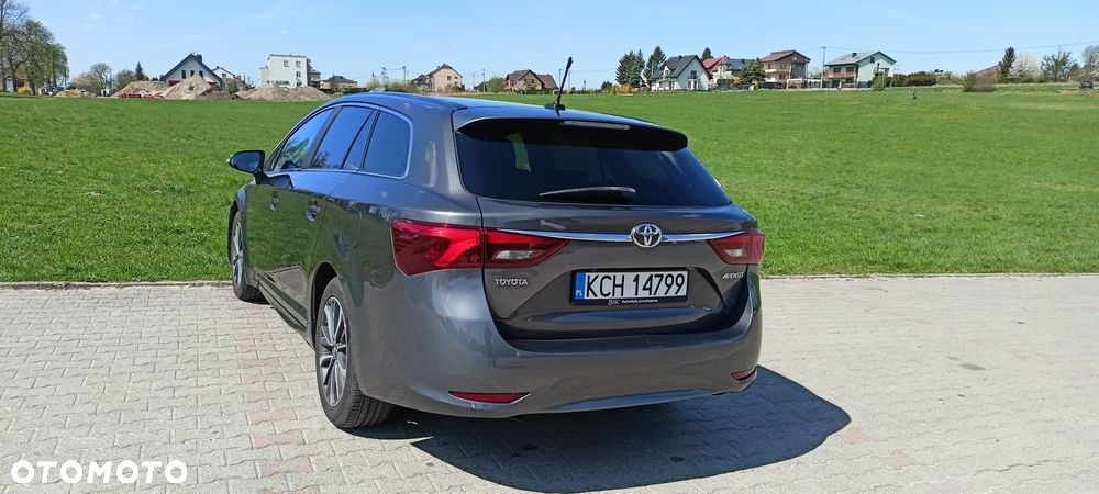 Toyota Avensis 2.0 D-4D Premium - 7