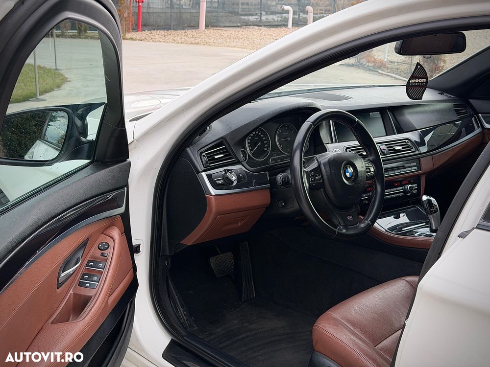 BMW Seria 5 520d Aut. M Sport Edition - 14
