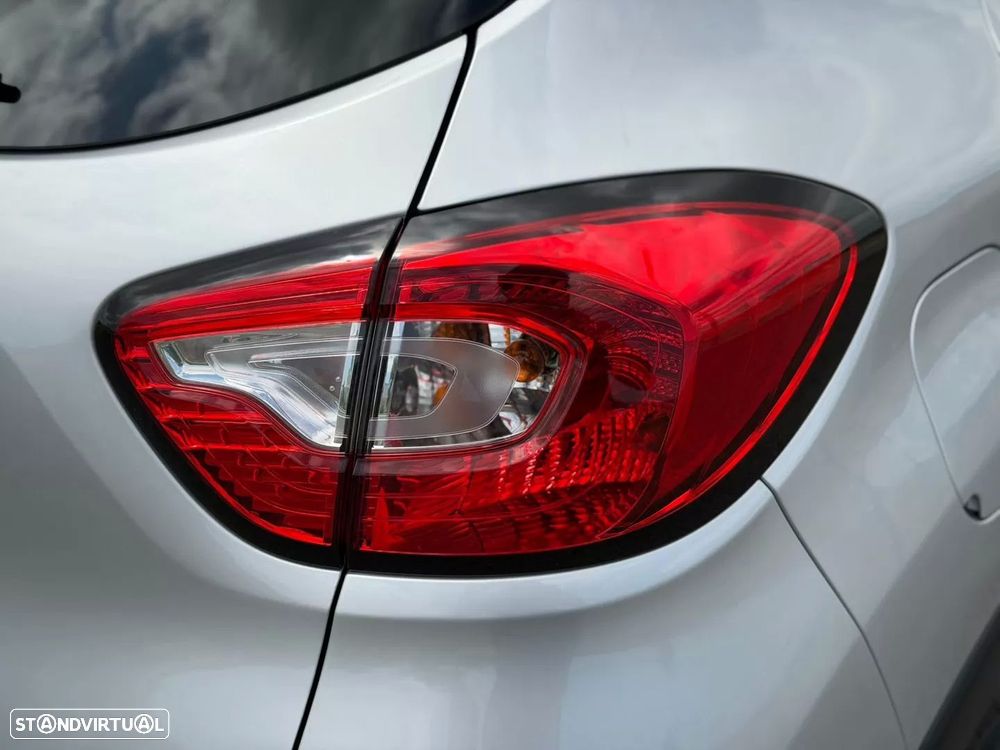 Renault Captur 1.2 TCe Exclusive EDC - 33