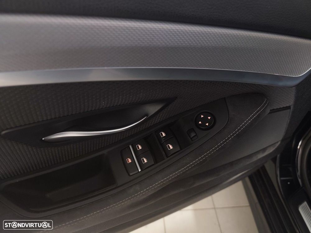 BMW 520 d Pack M - 18