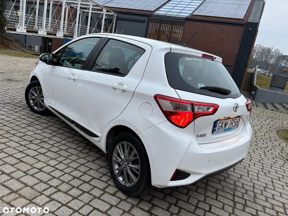Toyota Yaris 1.5 Premium - 3