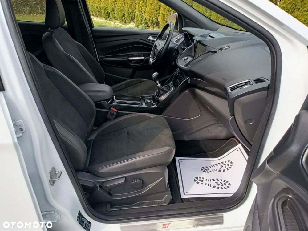 Ford Kuga 2.0 TDCi 4x2 ST-Line - 22