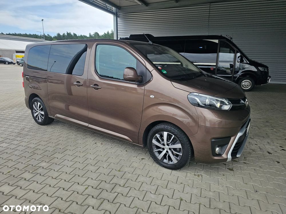 Toyota Proace Verso 2,0-l-D-4D L1 (7-Si.) Autm Executive - 4