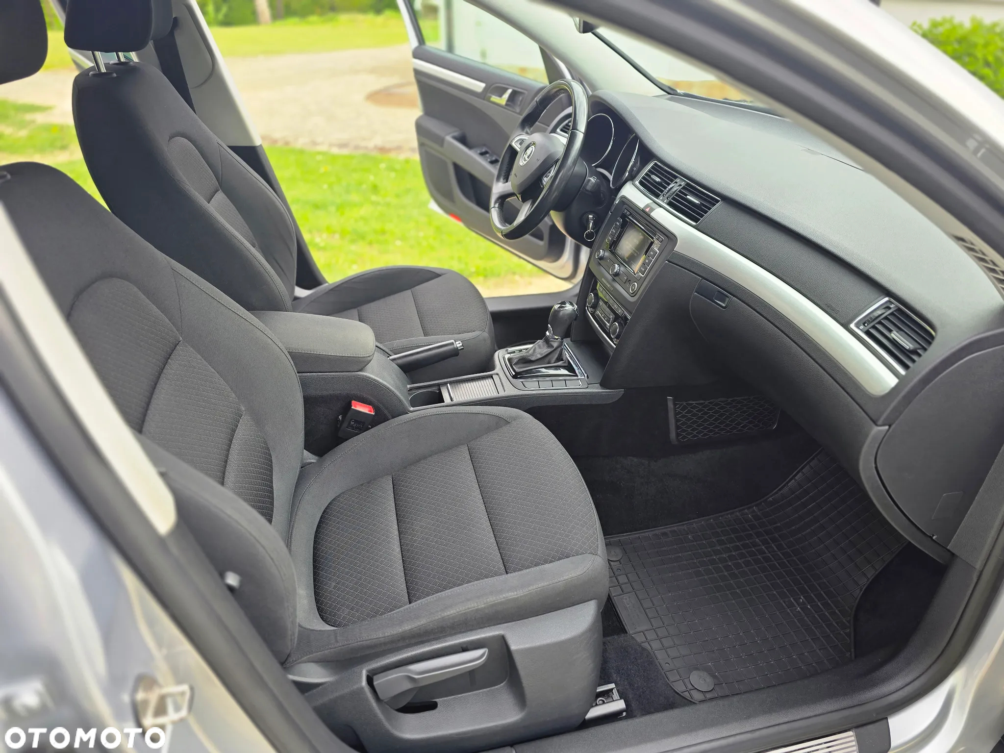 Skoda Superb 2.0 TDI Comfort DSG - 22