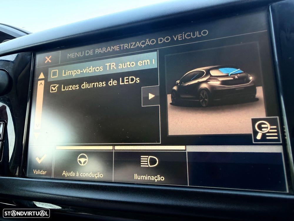 Peugeot 208 1.2 PureTech Style - 18