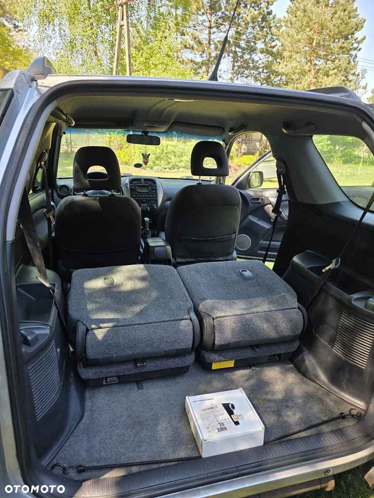 Toyota RAV4 - 14