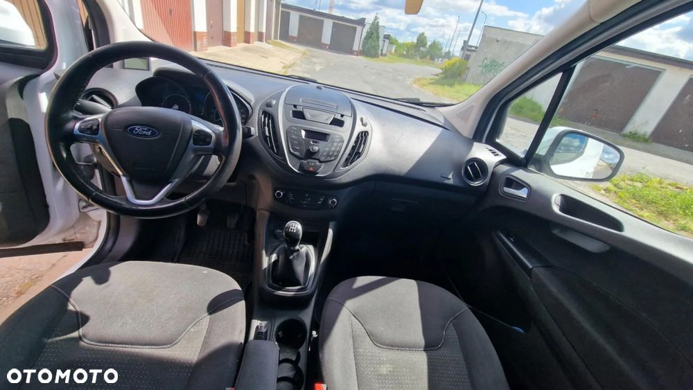 Ford Transit Courier - 8