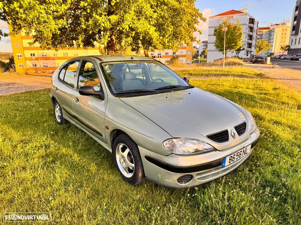 Renault Mégane 1.4 16V RTE AC - 10