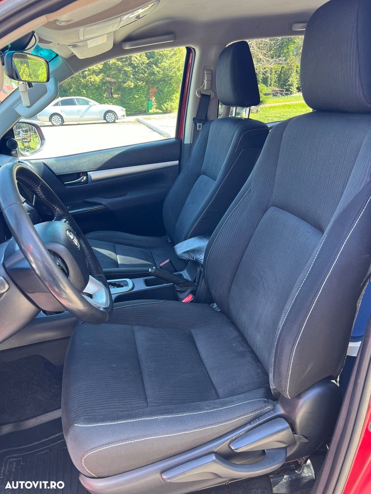 Toyota Hilux 4x4 Double Cab A/T cu Safety Sense Style - 12