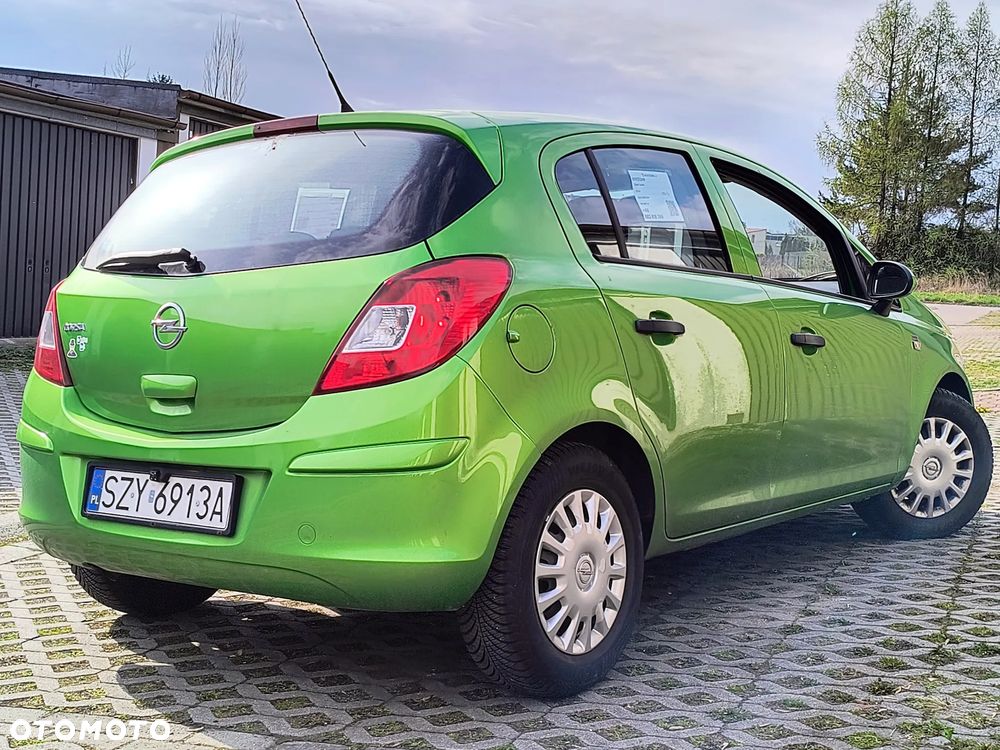 Opel Corsa 1.4 16V Color Edition - 4