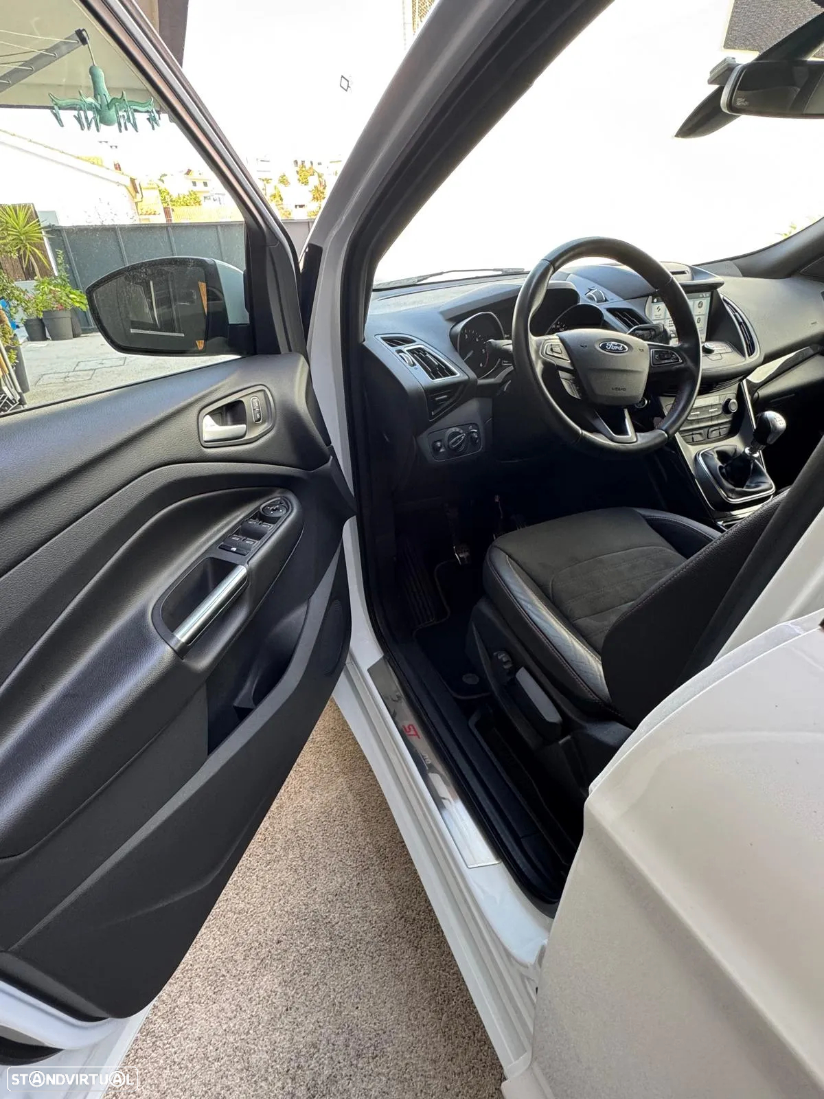 Ford Kuga 1.5 TDCi ST-Line - 8