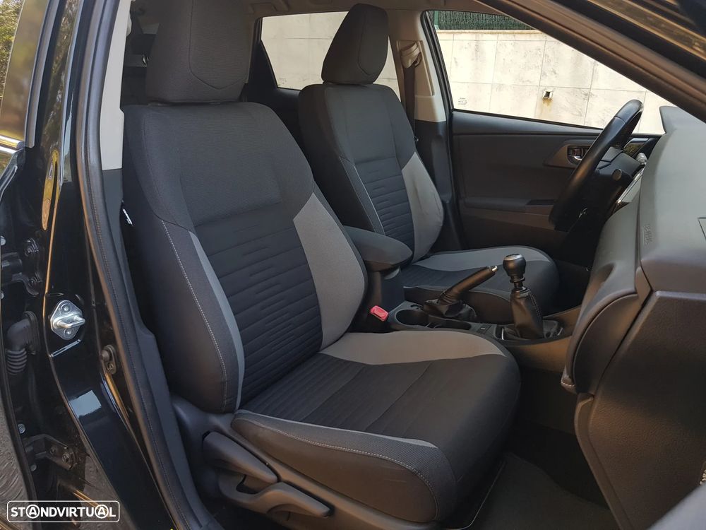 Toyota Auris Touring Sports 1.4 D-4D Comfort+Pack Sport - 36