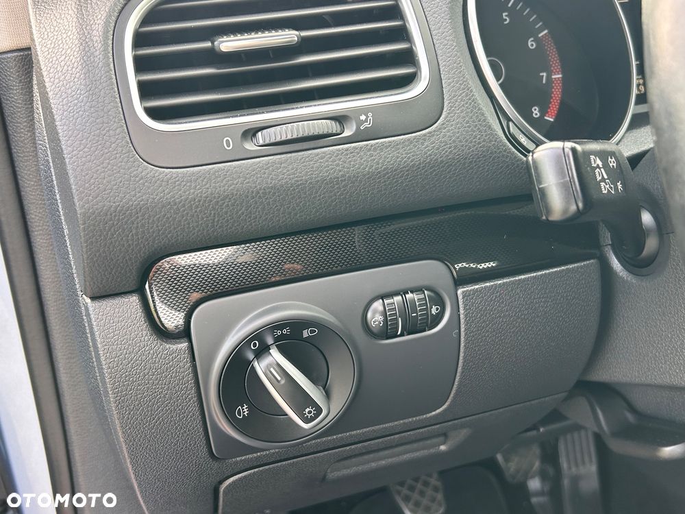 Volkswagen Golf - 19