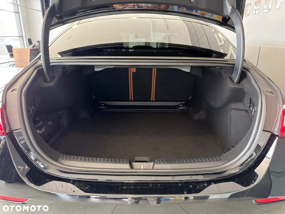 Mercedes-Benz Klasa E 220 d mHEV 4-Matic Exclusive 9G-Tronic - 19