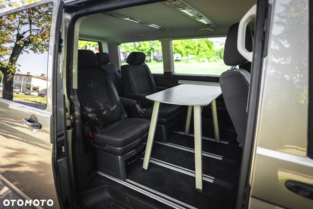 Volkswagen Multivan - 20