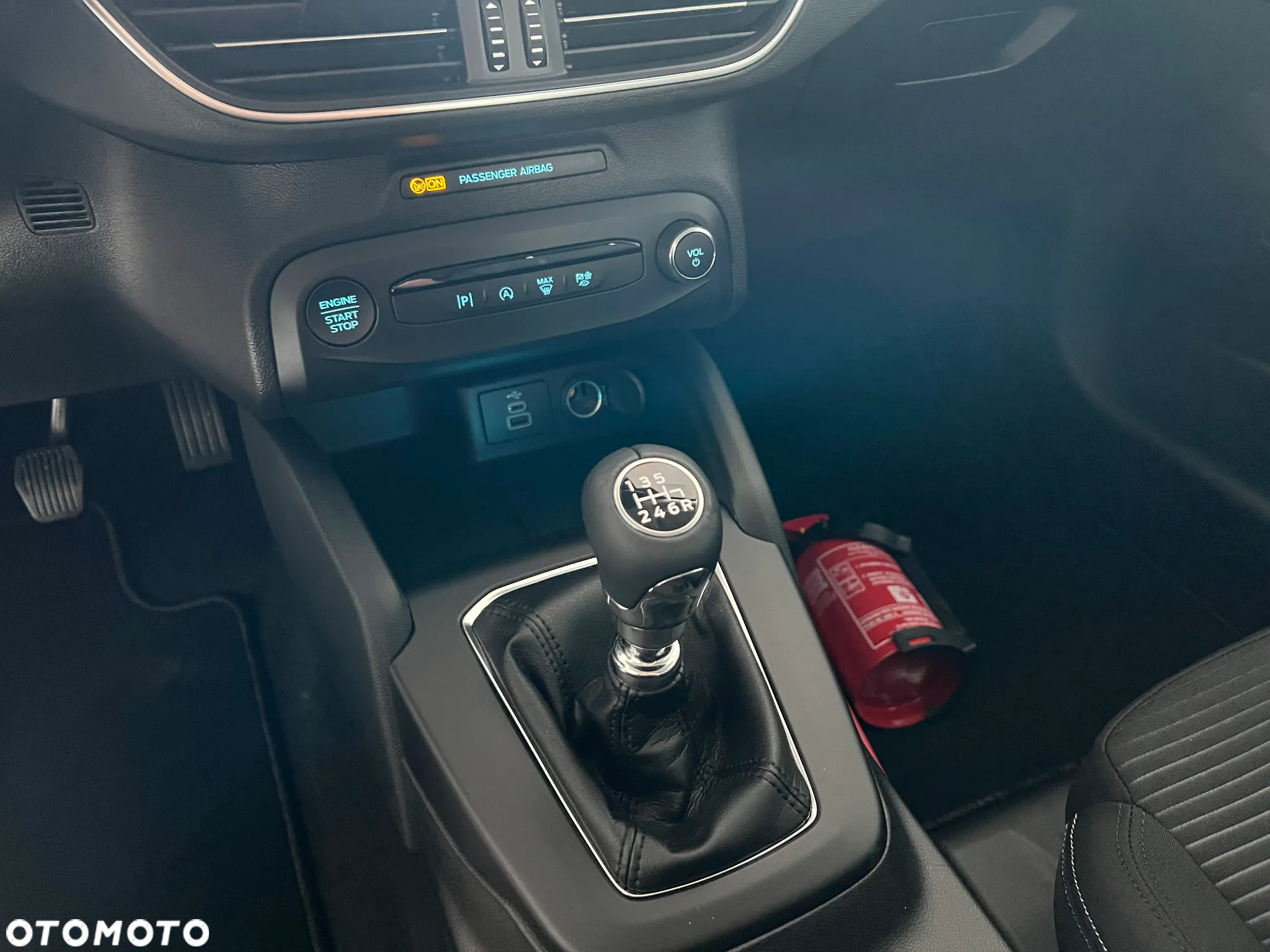 Ford Focus 1.0 EcoBoost Titanium Style - 31