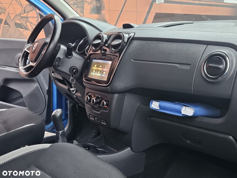 Dacia Lodgy 1.6 SCe Stepway S&S - 23