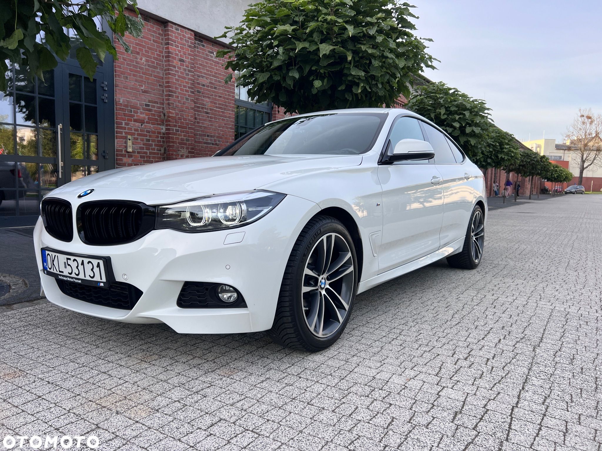 BMW 3GT 318d M Sport - 1