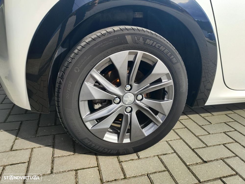 Peugeot e-208 50 kWh Active - 11