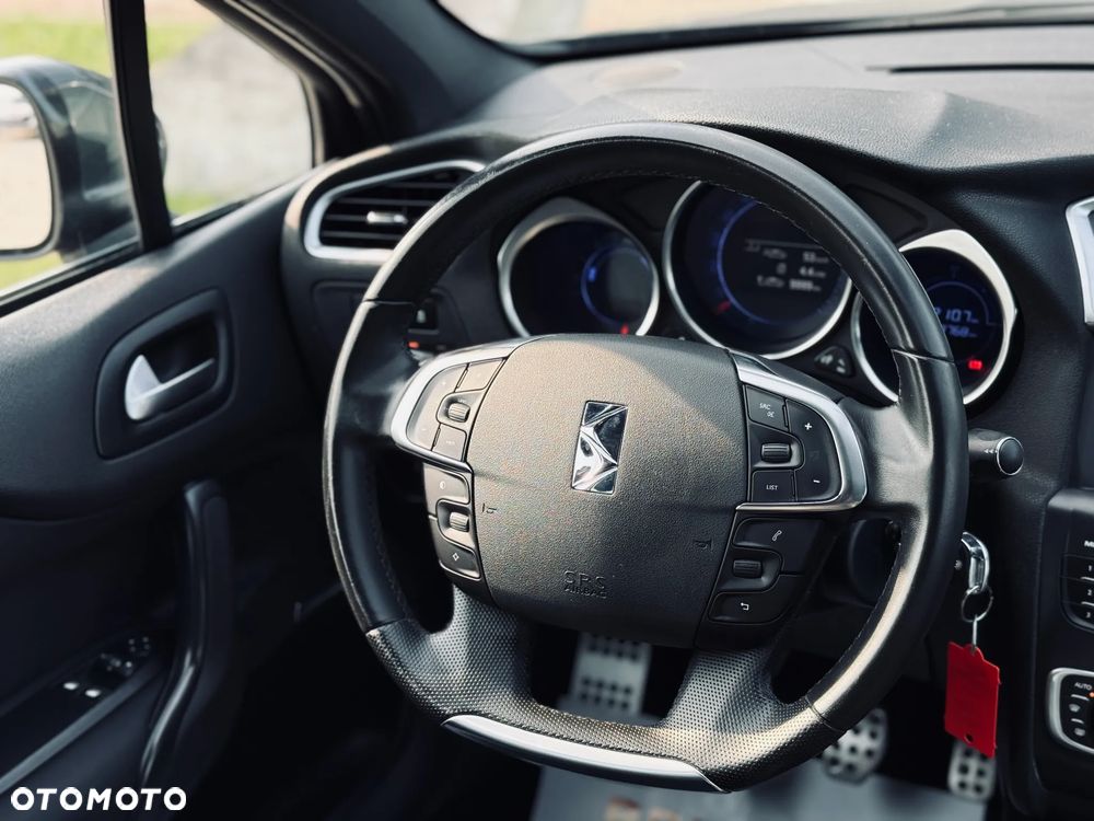 Citroën DS4 HDi 115 SoChic - 23