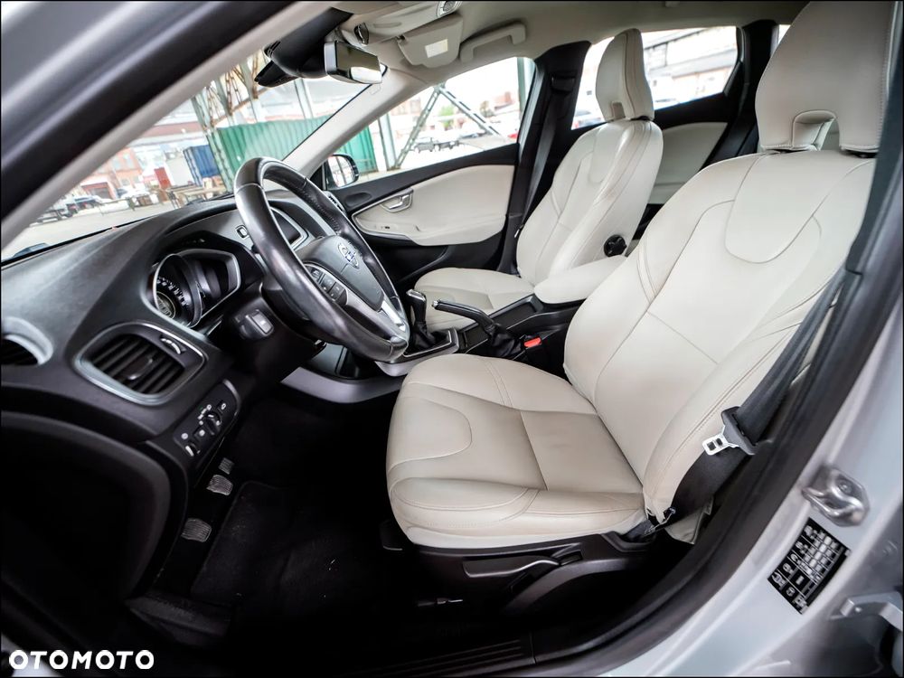 Volvo V40 - 32
