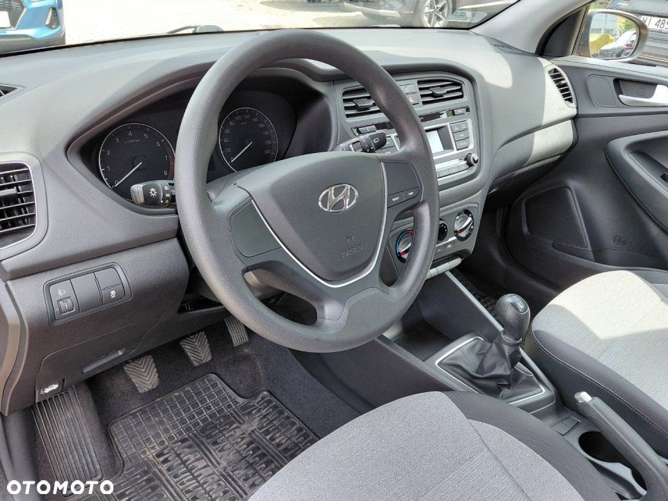Hyundai i20 - 10
