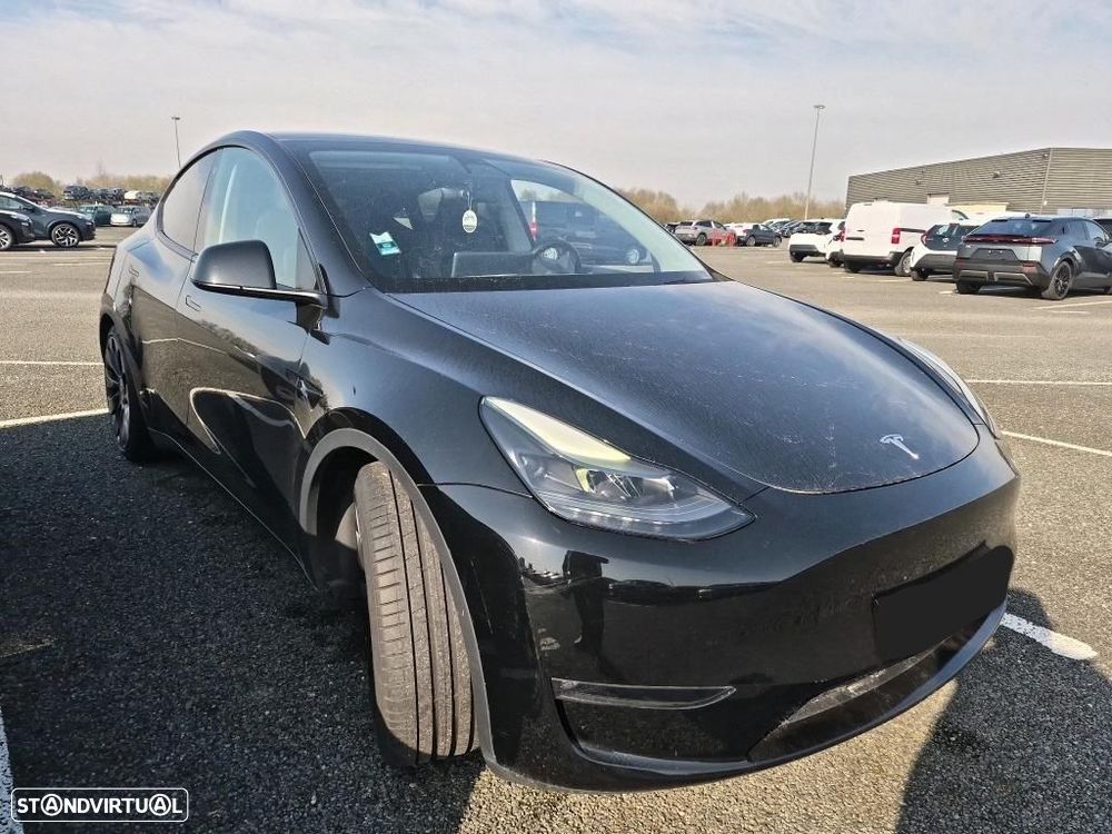 Tesla Model Y Performance Dual Motor AWD - 4