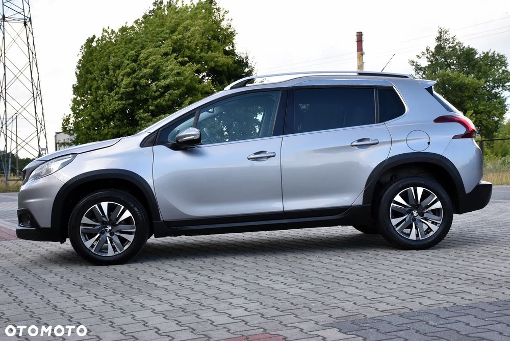 Peugeot 2008 BlueHDi 100 Allure - 11