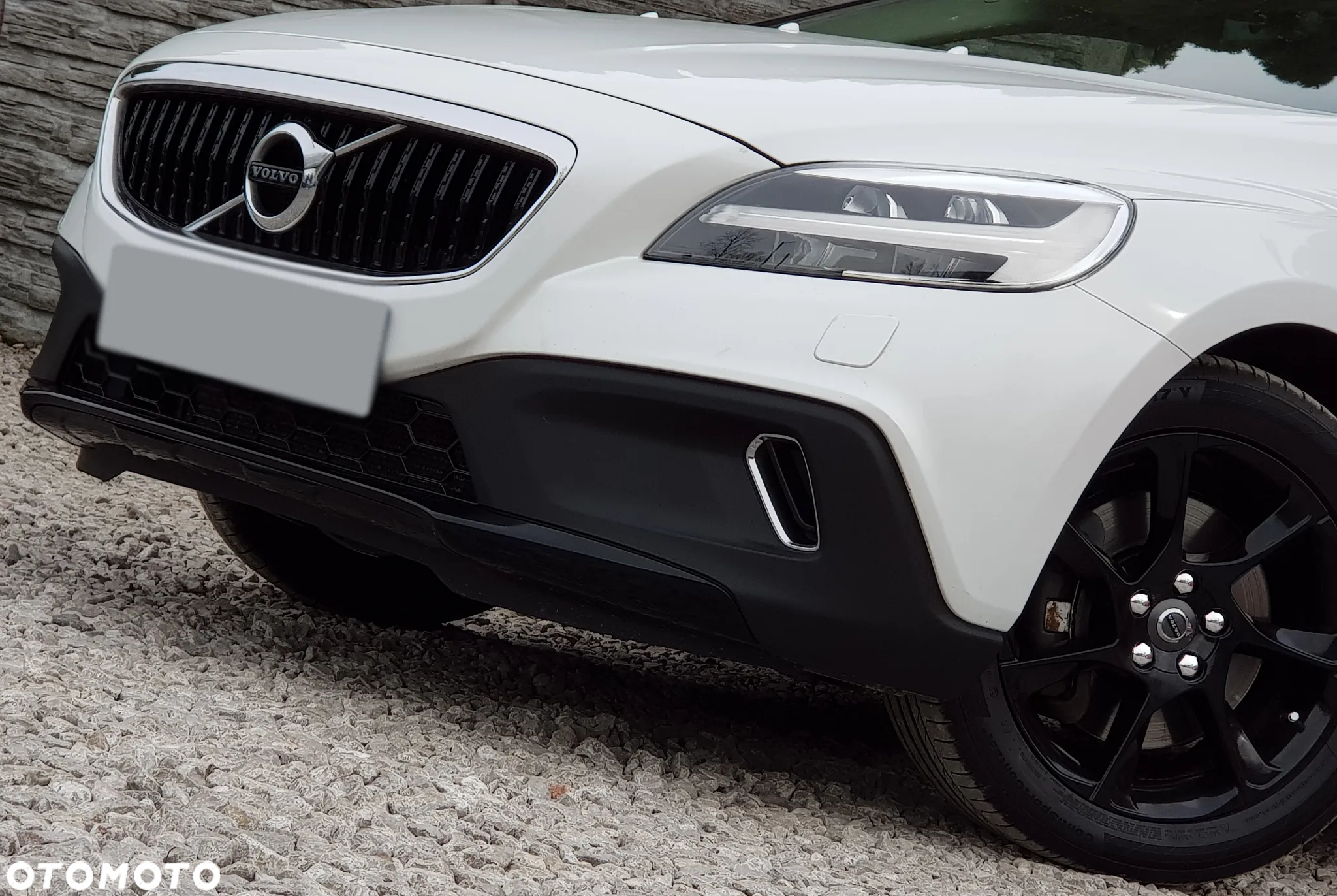 Volvo V40 Cross Country - 13