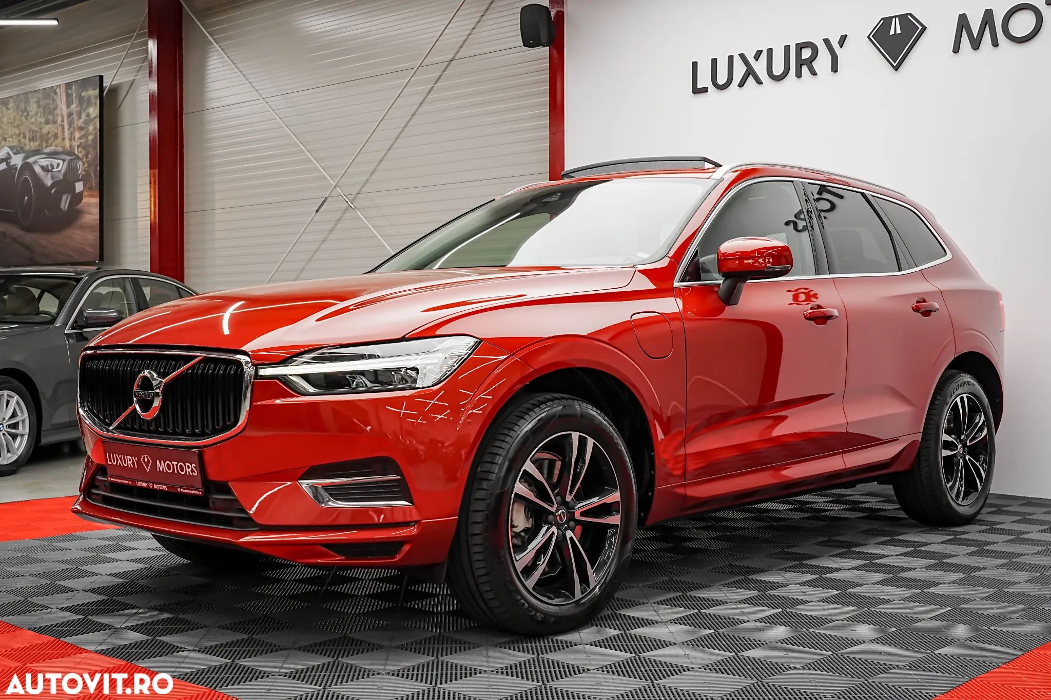 Volvo XC 60 T8 Twin Engine AWD Geartronic Momentum - 1