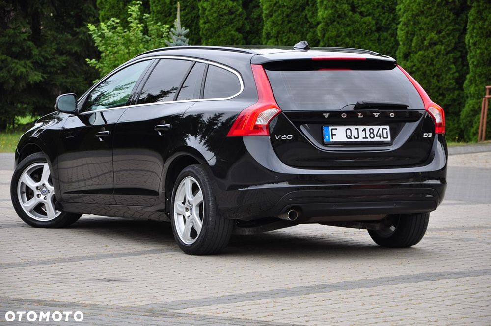 Volvo V60 D3 Geartronic Summum - 22