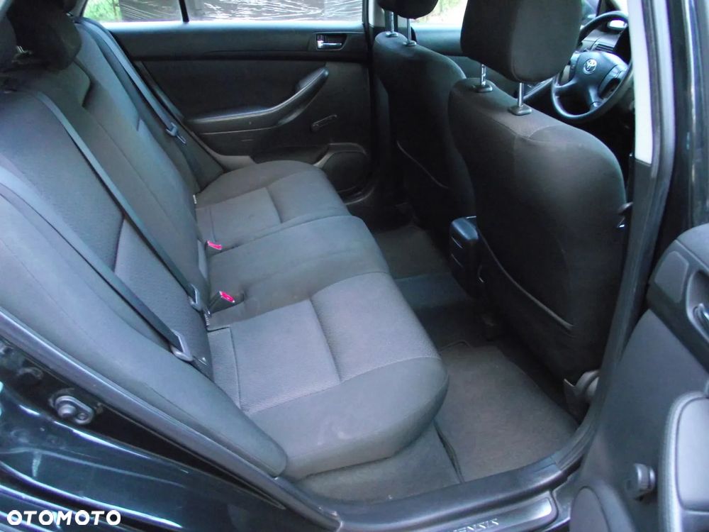 Toyota Avensis 2.0 D-4D Edition - 29
