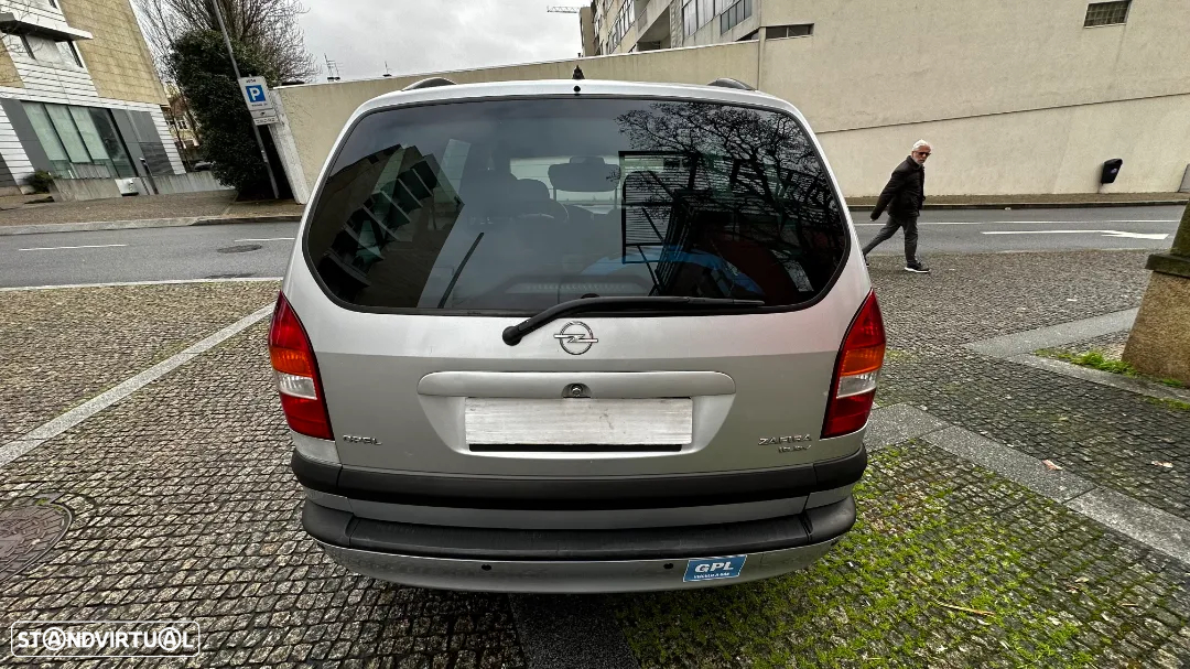Opel Zafira - 4
