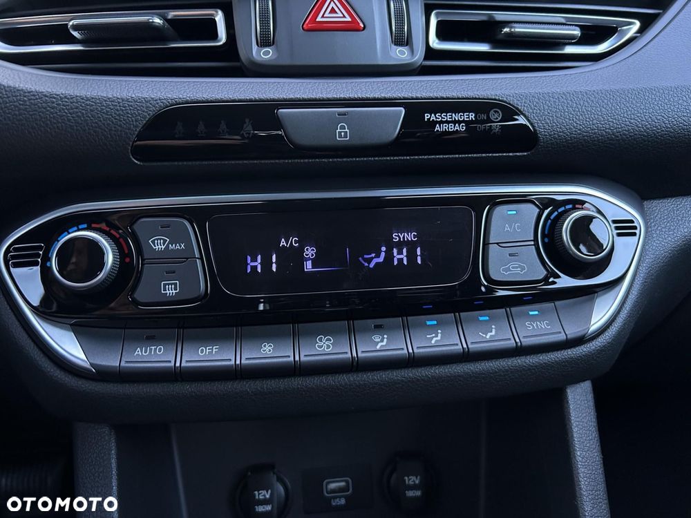 Hyundai i30 - 25