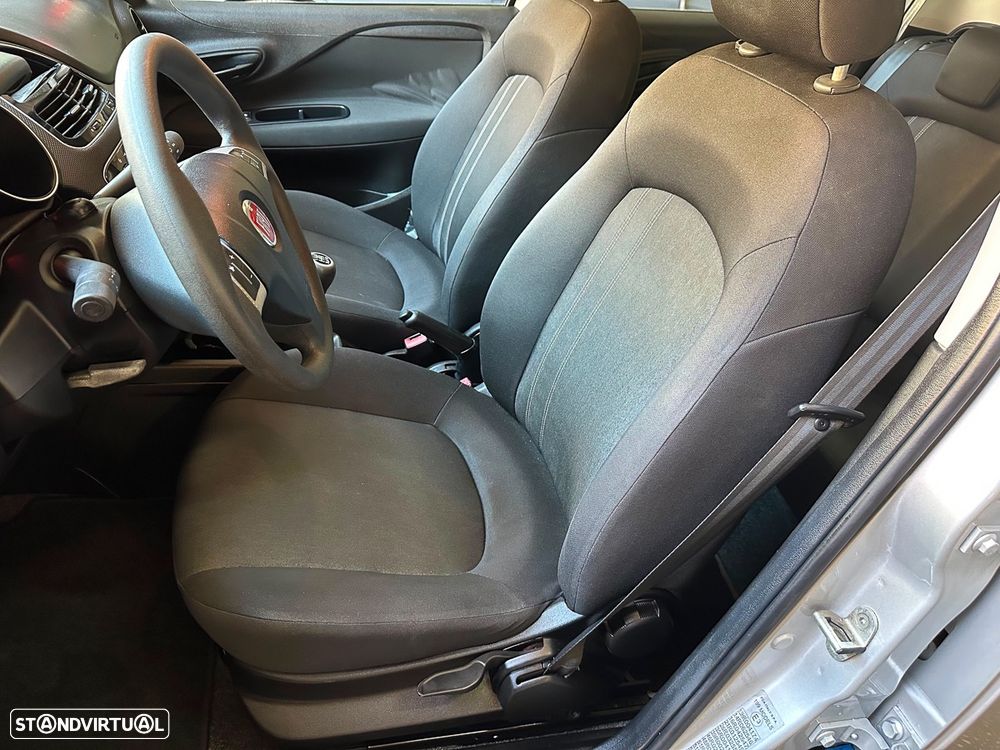 Fiat Punto 1.3 M-Jet Lounge S&S - 7