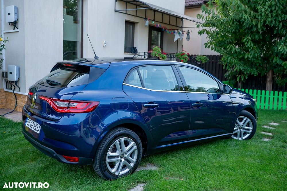 Renault Megane BLUE dCi 115 EDC BUSINESS EDITION - 3