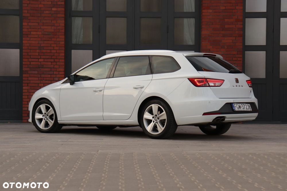 Seat Leon 2.0 TDI DPF Start&Stop DSG FR - 17