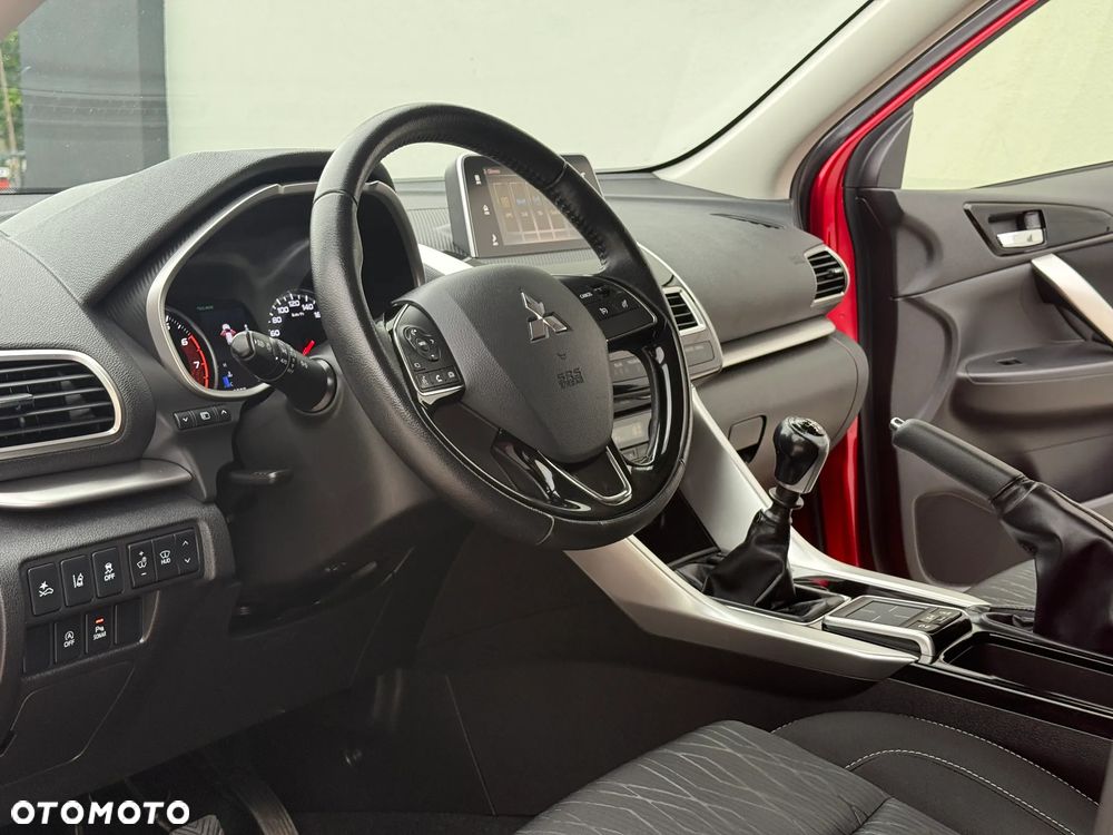 Mitsubishi Eclipse Cross - 24
