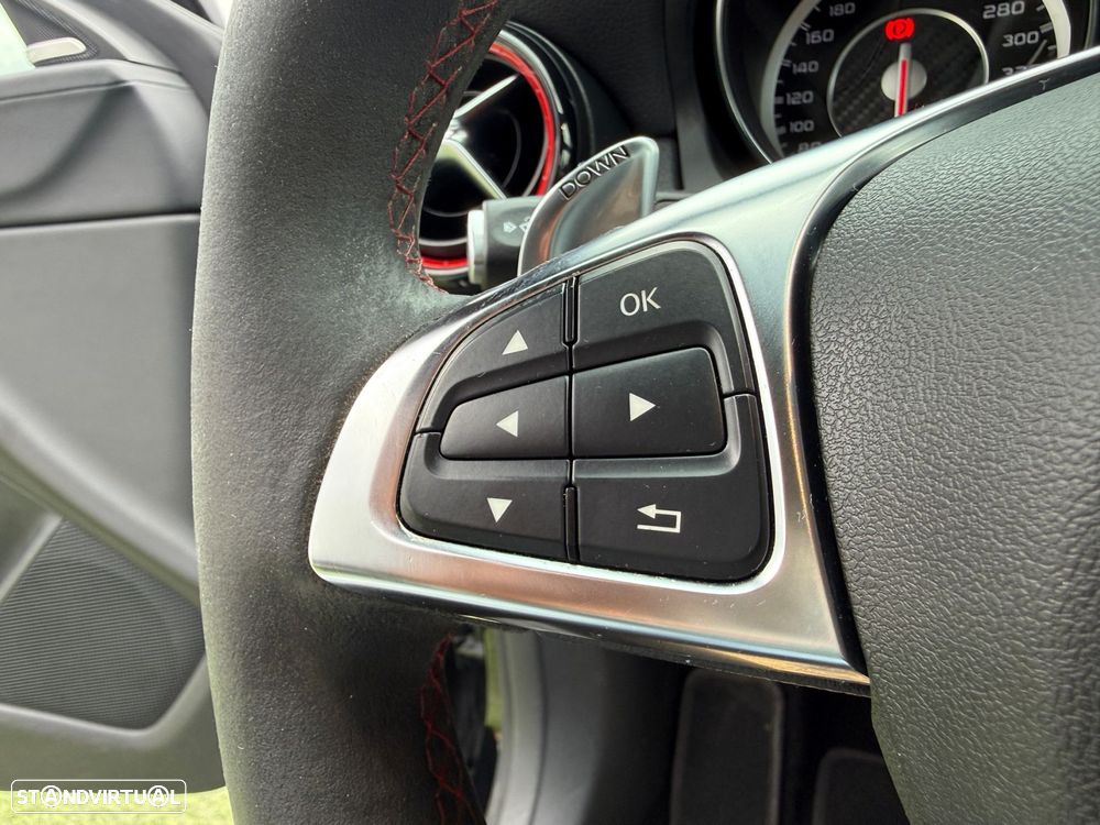 Mercedes-Benz CLA 45 AMG Shooting Brake 4-Matic - 17