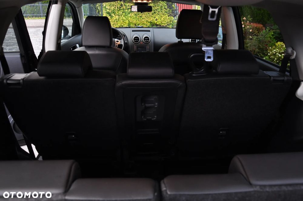 Nissan Qashqai+2 - 27