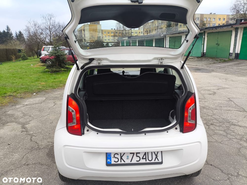 Volkswagen up! 1.0 high - 12