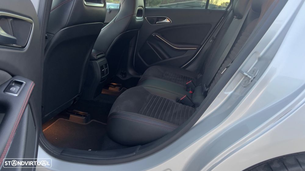 Mercedes-Benz A 180 CDI BE AMG Line - 14