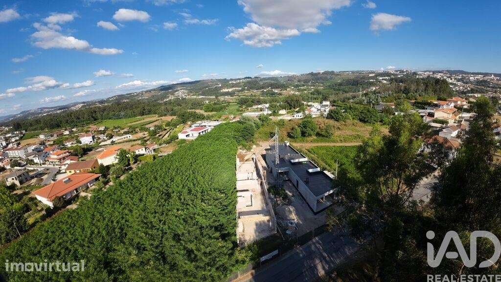 Moradia térrea T3 em Lodares de 229,4 m2 - Grande imagem: 3/14