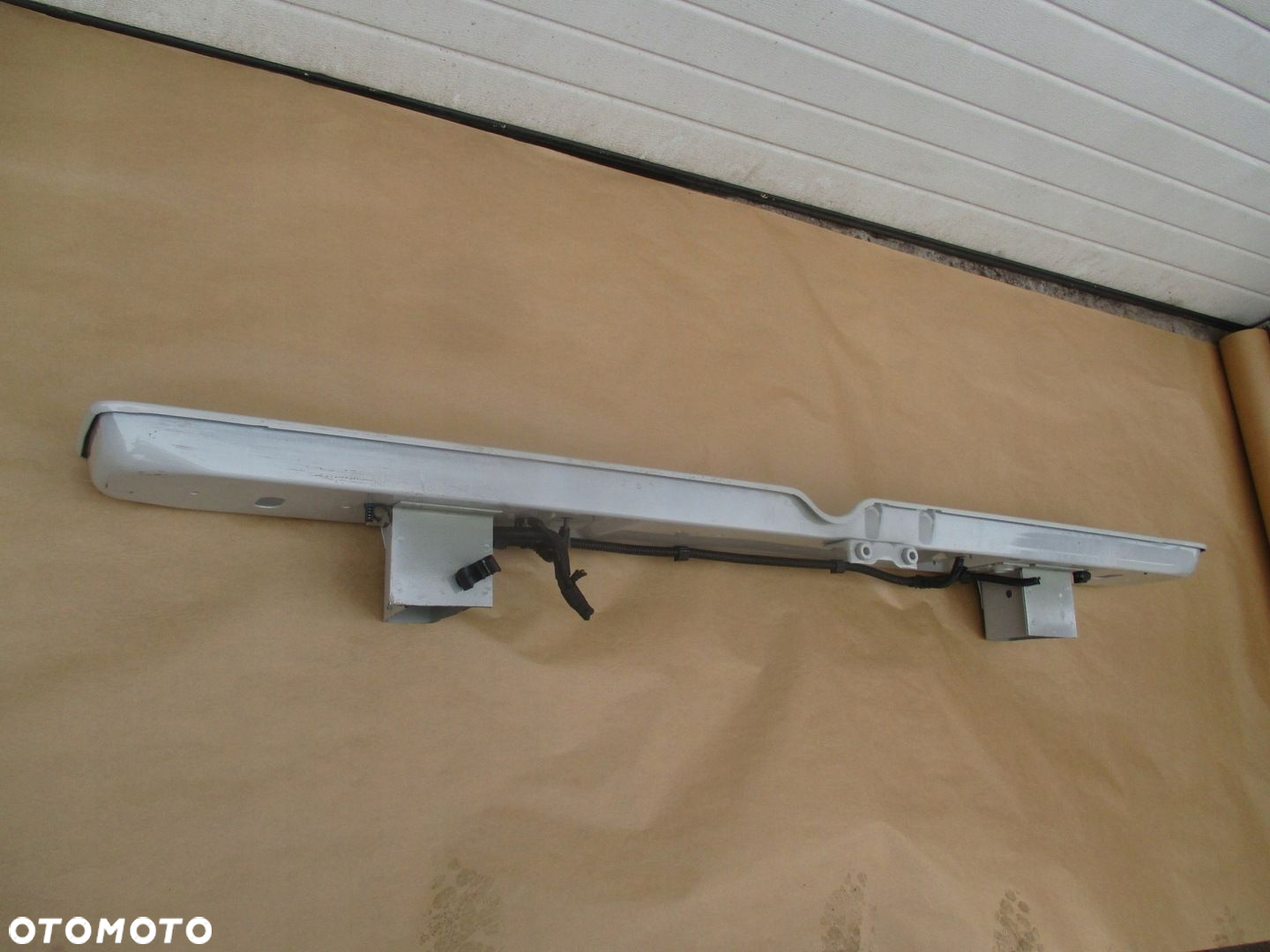 Belka tylna rama doka kabina VW T5 T6 7F0803703B - 3
